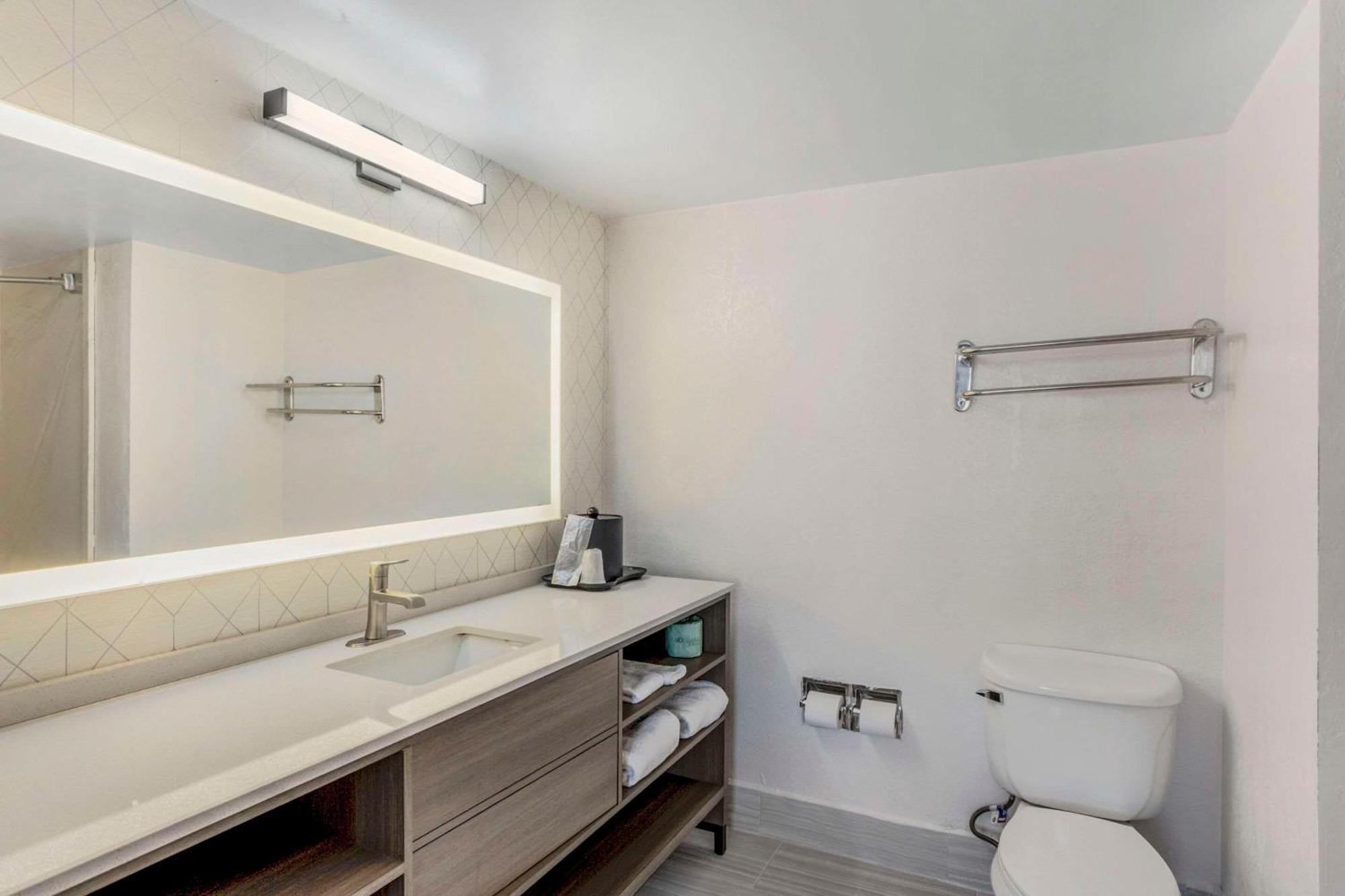 Comfort Inn & Suites Voorhees-Mt Laurel المظهر الخارجي الصورة