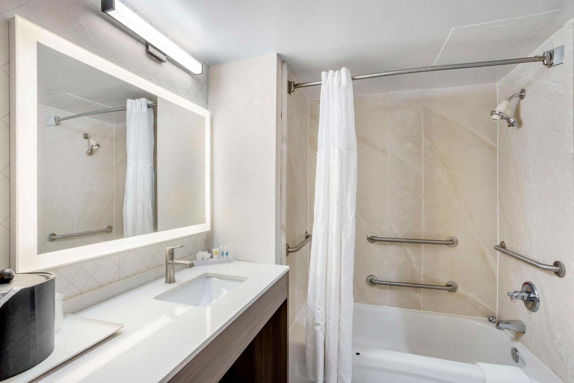 Comfort Inn & Suites Voorhees-Mt Laurel المظهر الخارجي الصورة